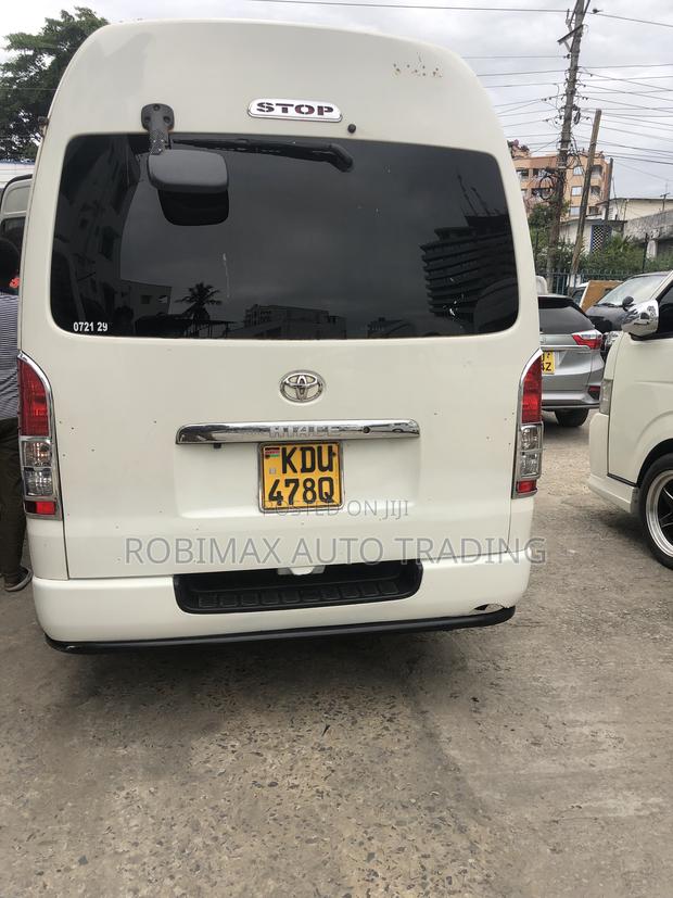 Toyota HiAce 2018 White