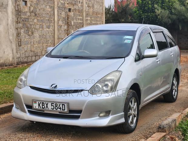 Toyota Wish 2006 Silver