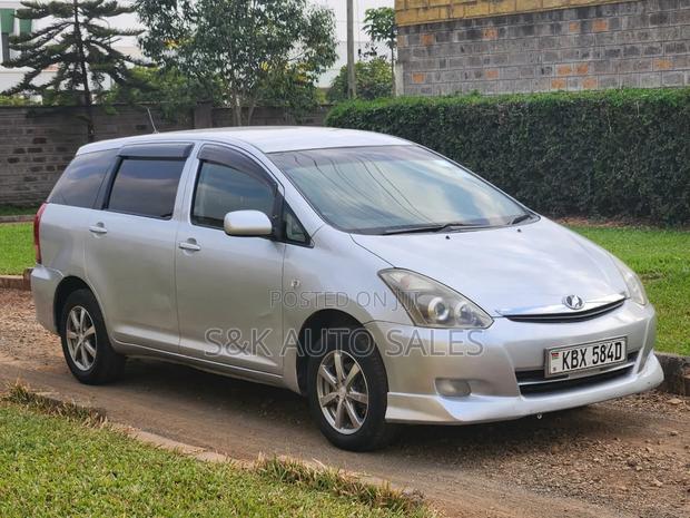 Toyota Wish 2006 Silver