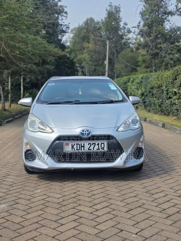 Toyota Aqua 2015 Silver