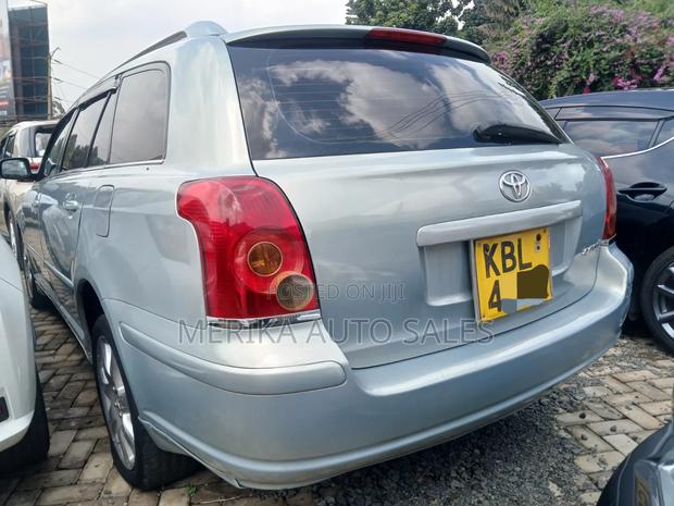 Toyota Avensis 2005 Silver