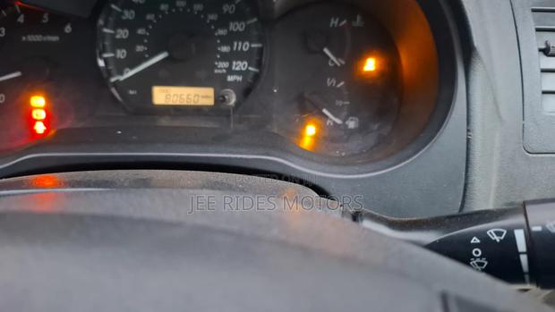 Toyota Hilux 2011 White