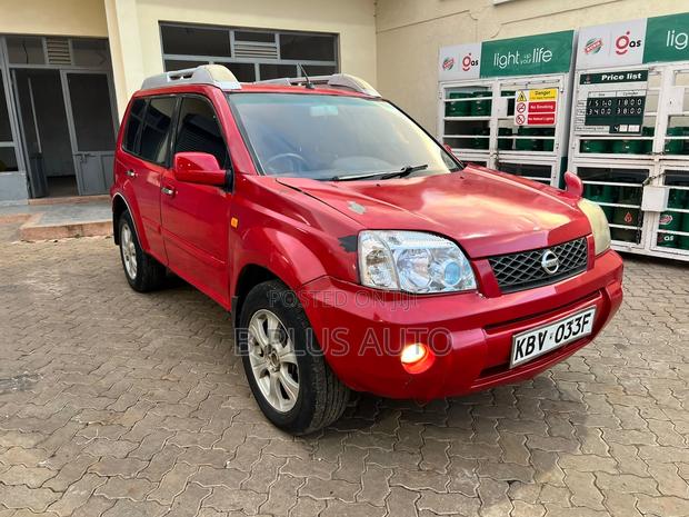 Nissan X-Trail 2005 Red