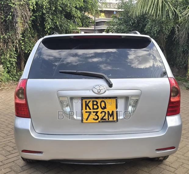 Toyota Corolla Fielder 2005 Silver