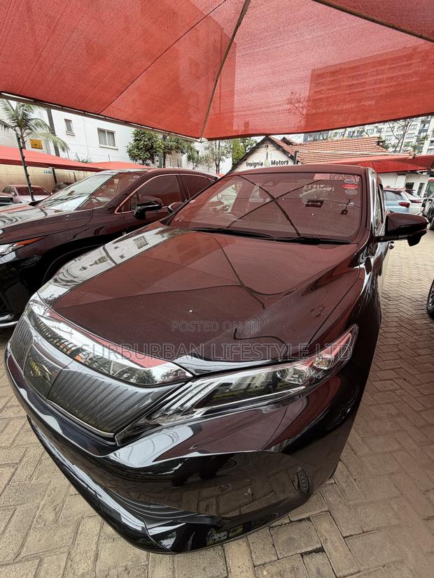 Toyota Harrier 2.0 4WD 2019 Black