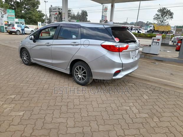 Honda Fit Shuttle 2019 Silver