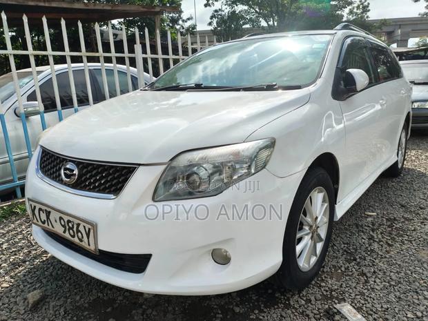 Toyota Corolla Fielder 2010 White