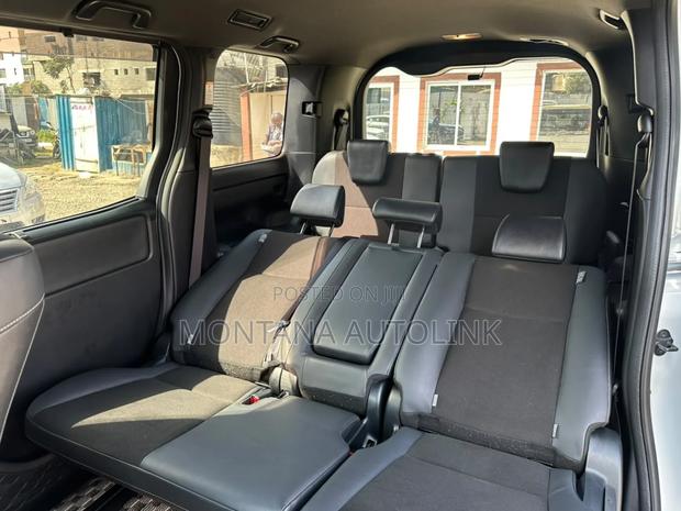 Toyota Noah 2.0 FWD (8 Seater) 2020 White