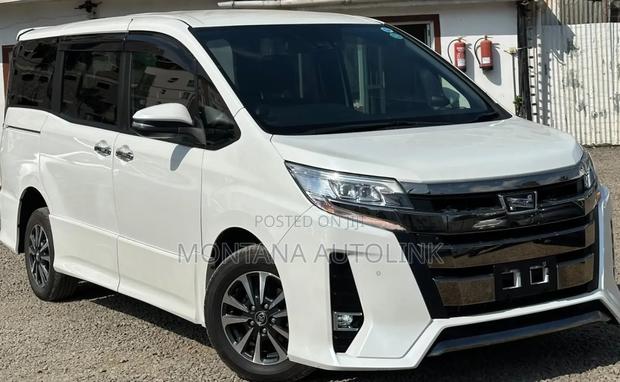 Toyota Noah 2.0 FWD (8 Seater) 2020 White