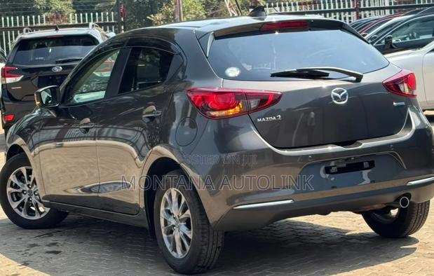 Mazda 2 2019 Brown