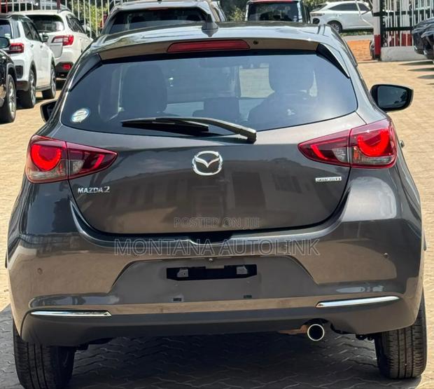 Mazda 2 2019 Brown