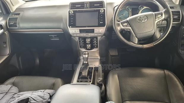 Toyota Land Cruiser Prado 2019 Black