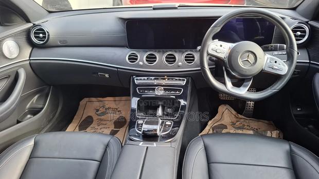 Mercedes-Benz E200 2019 White