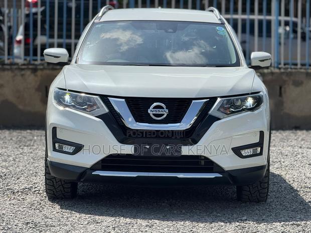 Nissan X-Trail 2.0 Petrol AWD 2019 White