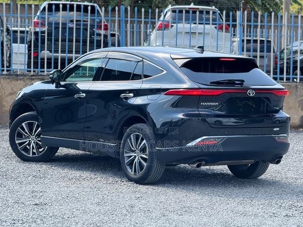Toyota Harrier 2021 Black