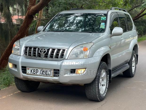 Toyota Land Cruiser Prado 2005 Silver
