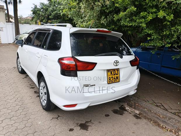 Toyota Corolla Fielder 2016 Off white