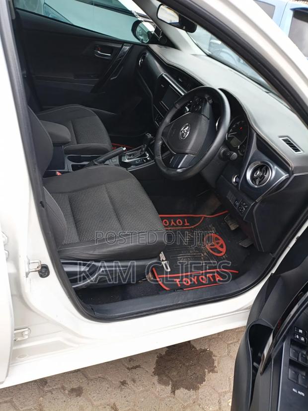 Toyota Auris 2017 White