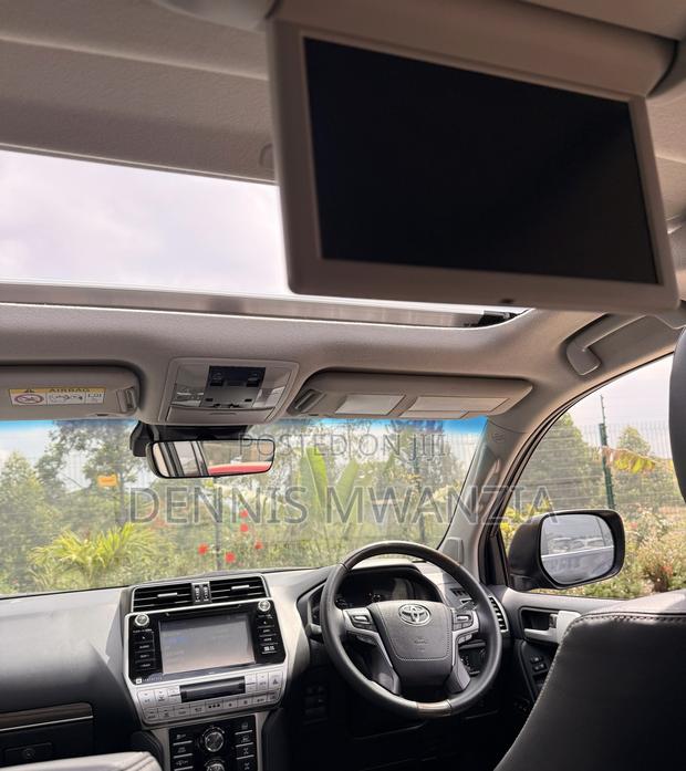 Toyota Land Cruiser Prado Kakadu 2019 Black