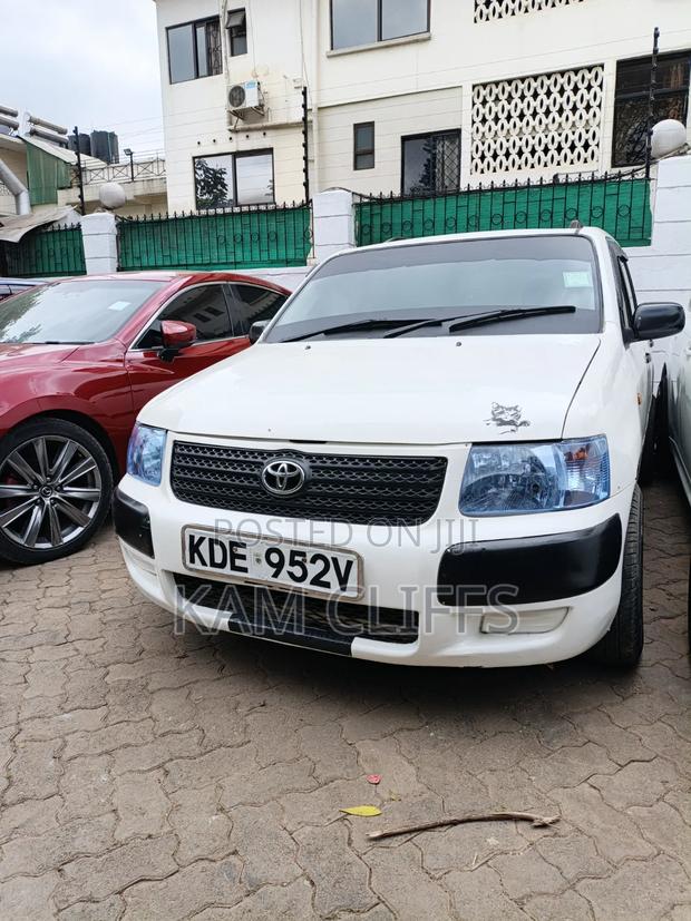 Toyota Succeed SV Premium 2014 White