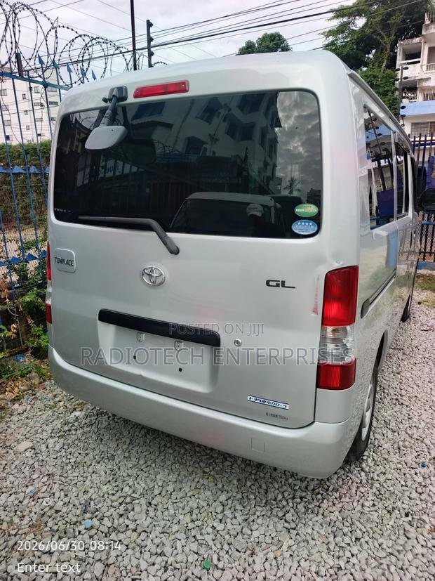 Toyota TownAce 2019 Silver