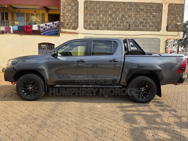 Toyota Hilux Revo Double Cab Deisel 2.8 AWD 2020 Gray