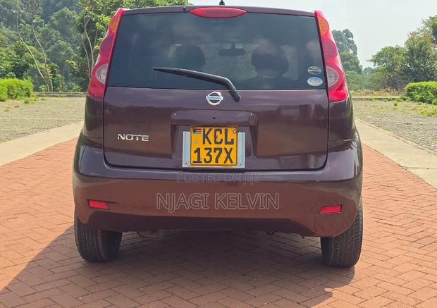 Nissan Note 2011 Burgundy