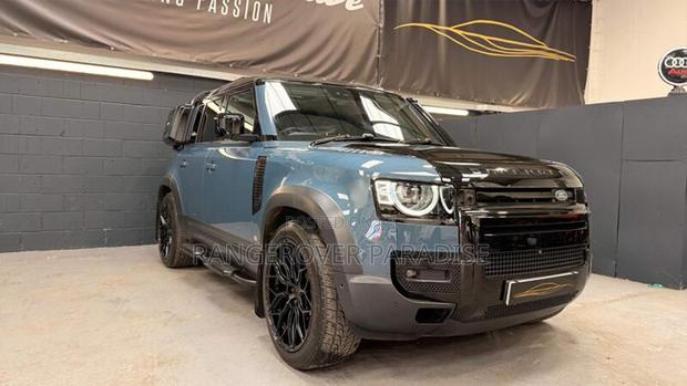 Land Rover Defender 2020 Blue