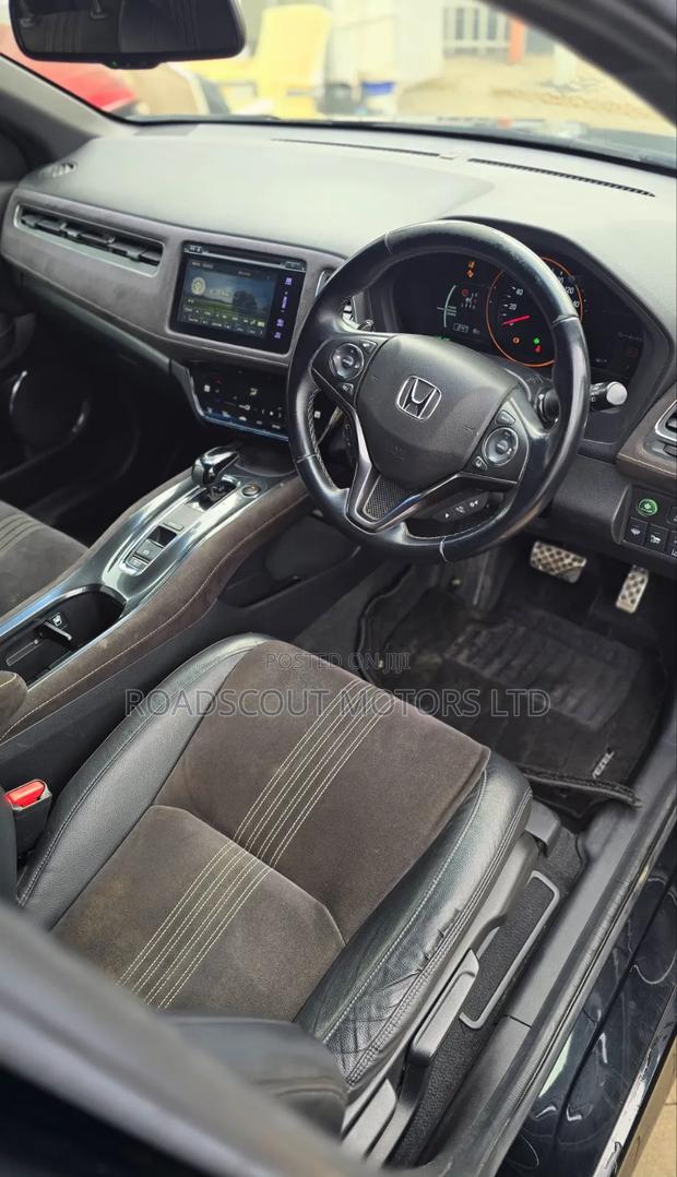 Honda Vezel 2019 Black
