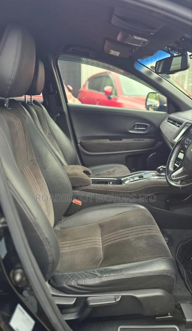 Honda Vezel 2019 Black