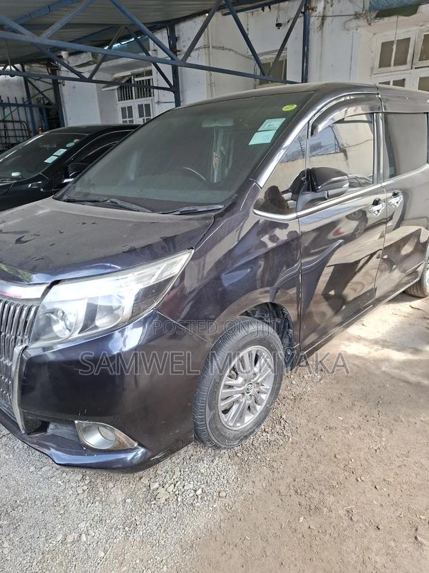 Toyota Esquire 2015 Black
