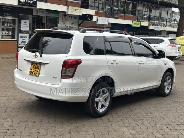Toyota Corolla Fielder 1.5 Petrol FWD 2010 White