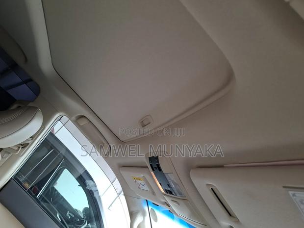 Toyota Land Cruiser Prado 2019 White