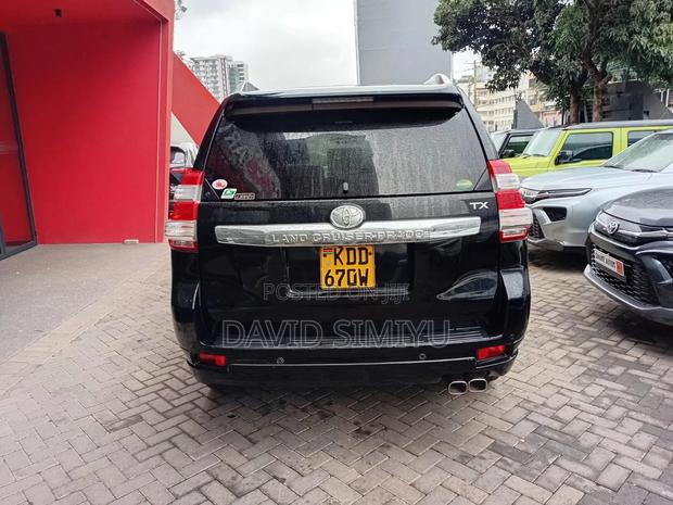 Toyota Land Cruiser Prado 2017 Black