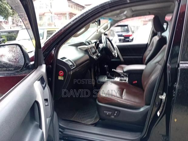 Toyota Land Cruiser Prado 2017 Black