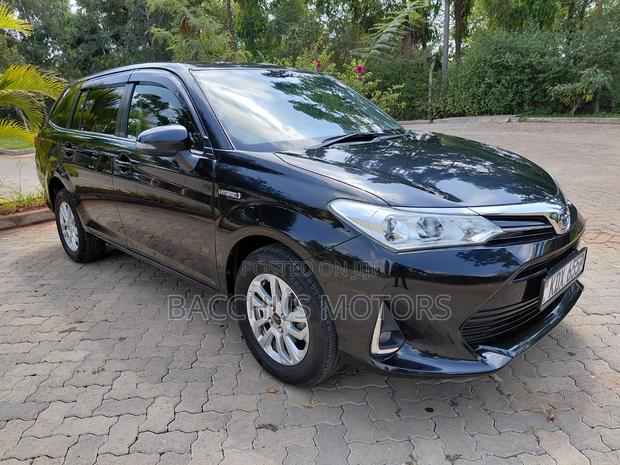 Toyota Corolla Fielder 2018 Black