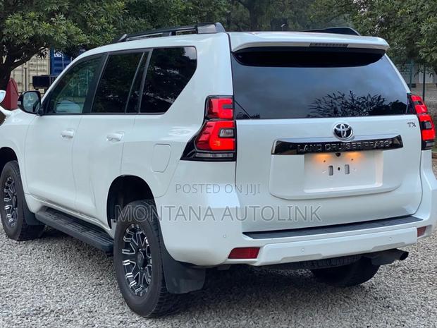 Toyota Land Cruiser Prado 2.7 2021 White