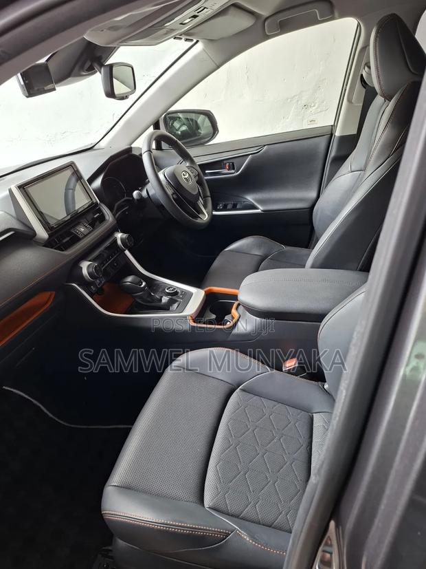 Toyota RAV4 2019 Gray