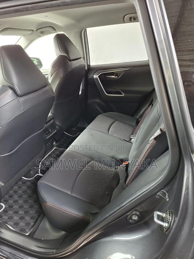 Toyota RAV4 2019 Gray