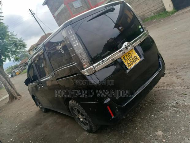 Toyota Voxy 2015 Black