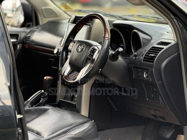 Toyota Land Cruiser Prado 3.0 TD 2010 Black