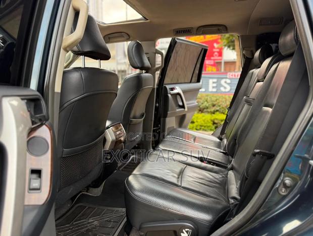 Toyota Land Cruiser Prado 2010 Black