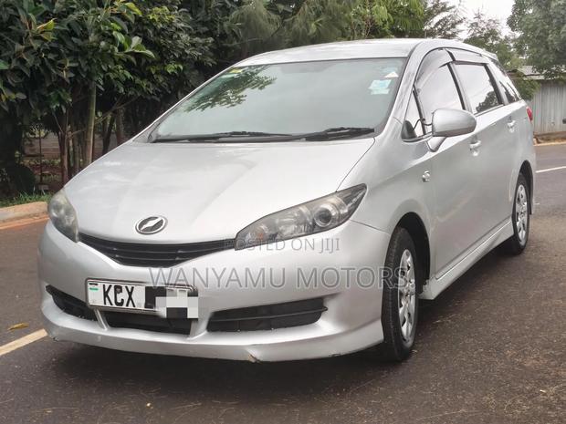 Toyota Wish 2013 Silver