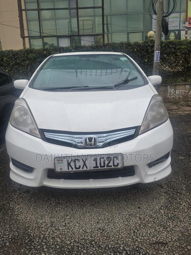 Honda Fit Shuttle 2013 White