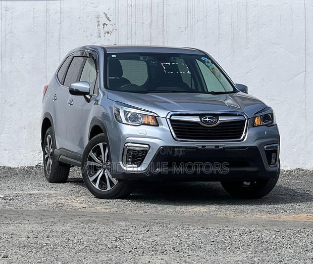 Subaru Forester 2019 Silver
