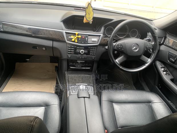 Mercedes-Benz E300 2011 Silver