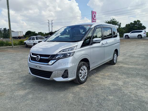 Nissan Serena 2018 Silver