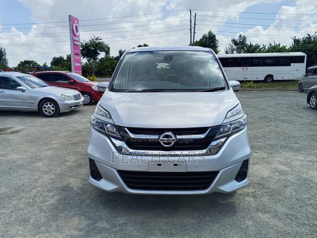 Nissan Serena 2018 Silver
