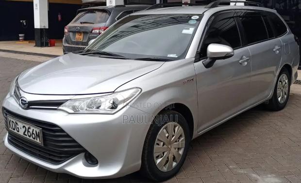 Toyota Corolla Fielder 2014