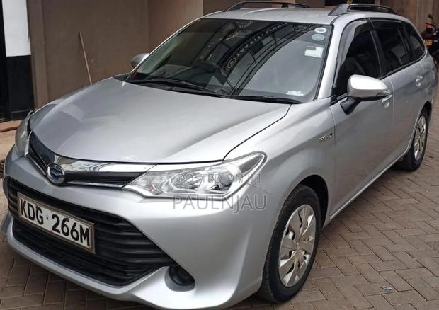 Toyota Corolla Fielder 2014